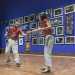 ...il movimento base del lindy  infatti il bounce, che segue il ritmo sincopato dello swing donando alla performance leggerezza e fluidit